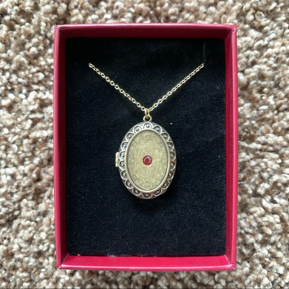 NEW Taylor Swift RED We’ll Run Necklace - Picture 2 of 9